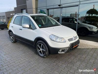 Używany Fiat Sedici 120 KM (88 kW) 2012 Biały (metalik) SUV