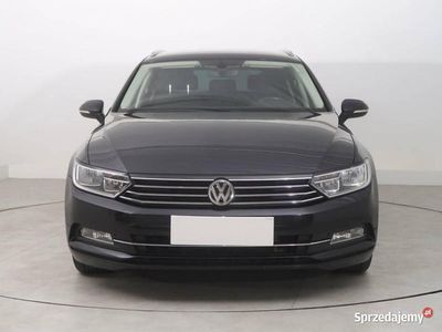 Czarny Używany 2017 VW Passat Kombi | 45 999 zł (Uczciwa cena)