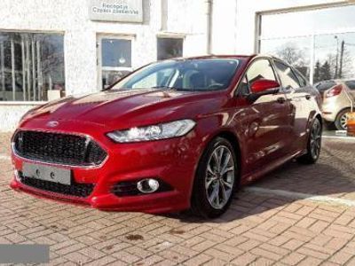 Używany Ford Mondeo ST-Line 160 KM (117 kW) 2017 Bordowy perłowy Hatchback
