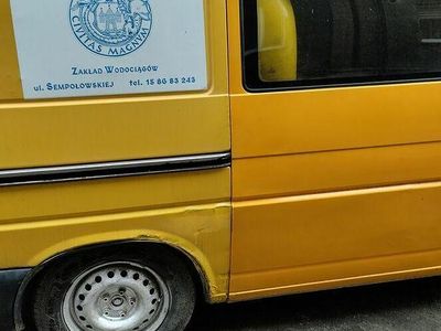 Żółtozłoty Używany 1998 VW Transporter Van | 2000 zł