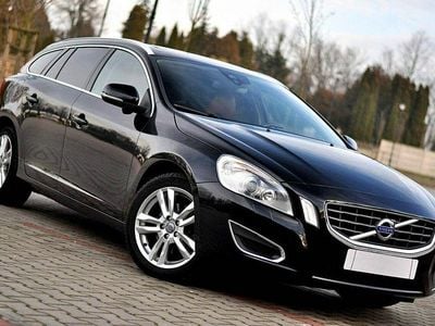 Czarny (metalik, perła) Używany 2011 Volvo V60 Kombi | 30 900 zł (Dość drogi)