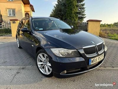 Granatowy Używany 2007 BMW 320 Kombi | 18 900 zł (Dość drogi)