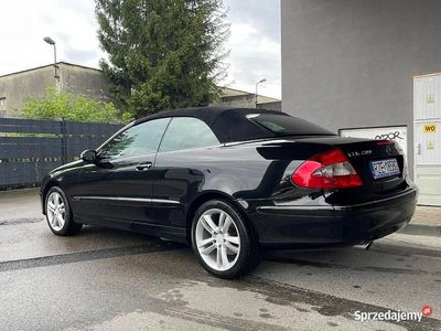 Czarny Używany 2007 Mercedes CLK200 Kabriolet | 33 900 zł