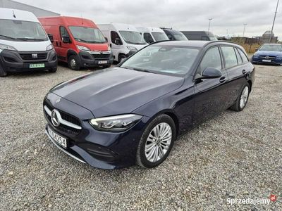 Granatowy Używany 2022 Mercedes C200 Kombi | 79 458 zł