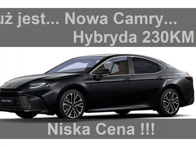 Srebrny Używany 2024 Toyota Camry Executive Sedan/Limuzyna | 200 900 zł