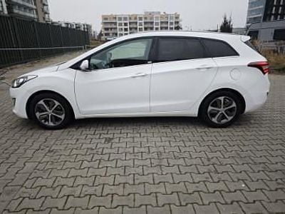 Używany Hyundai i30 Passion 110 KM (80 kW) 2016 Biały Kombi