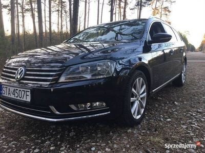 Używany VW Passat Highline 2012 Czarny Sedan/Limuzyna