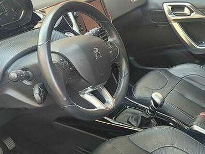 Czarny Używany 2017 Peugeot 2008 SUV | 55 000 zł