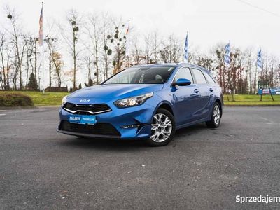 Niebieski Używany 2022 Kia Ceed Hatchback | 73 999 zł (Uczciwa cena)