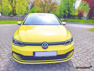 Żółty Używany 2022 VW Golf VIII Life Hatchback | 125 000 zł