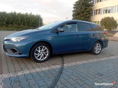 Toyota Auris Hybrid