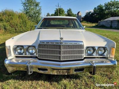 Beżowy Używany 1977 Chrysler Town & Country Minivan | 49 800 zł