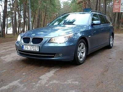 Niebieski Używany 2009 BMW 520 Kombi | 22 500 zł (Uczciwa cena)