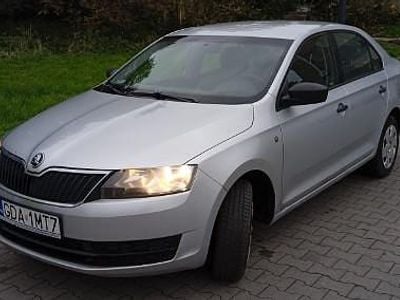 Używany Skoda Rapid 105 KM (77 kW) 2014 Srebrny Hatchback