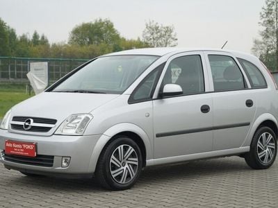 Srebrny (metalik) Używany 2004 Opel Meriva Minivan | 12 900 zł