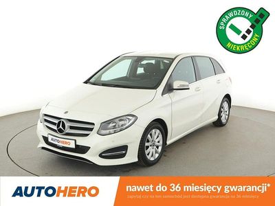 Biały Używany 2017 Mercedes B180 Minivan | 46 700 zł (Dobra cena)