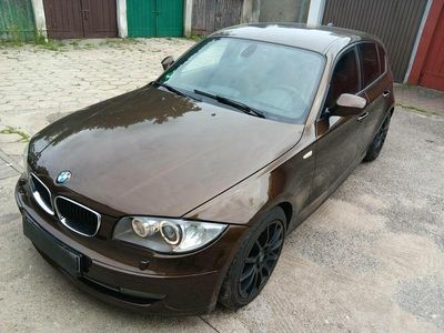 Używany BMW 123 2010 Brązowobeżowy Hatchback