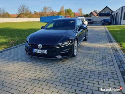 Czarny (metalik, perła) Używany 2017 VW Arteon R-line Sedan/Limuzyna | 99 900 zł