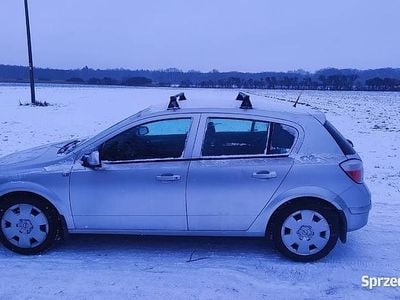 używany Opel Astra od 12 lat w jednych rękach.