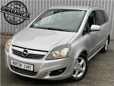 Srebrny Używany 2011 Opel Zafira Minivan | 16 900 zł