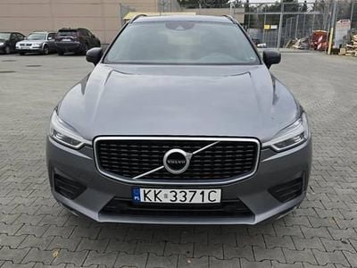 Szary Używany 2020 Volvo XC60 R-Design SUV | 114 900 zł (Uczciwa cena)