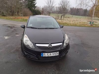 Czarny Używany 2010 Opel Corsa Hatchback | 10 900 zł (Uczciwa cena)