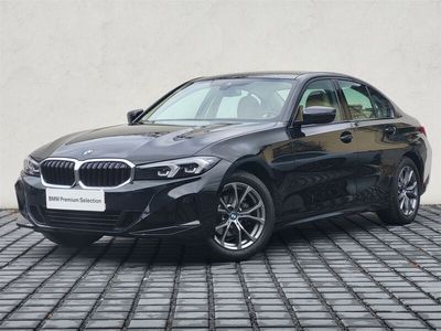 Czarny szafir metalizowany Używany 2023 BMW 318 Shadowline Sedan/Limuzyna | 169 000 zł (Drogi)