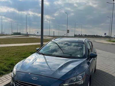Granatowy Używany 2020 Ford Focus Kombi | 40 000 zł (Uczciwa cena)