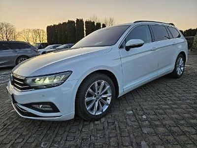 Używany VW Passat 150 KM (110 kW) 2019 Biały (metalik) Kombi
