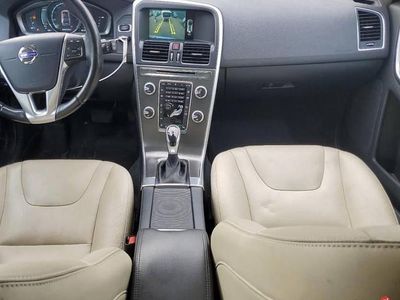 Używany Volvo XC60 2016 Złoty SUV