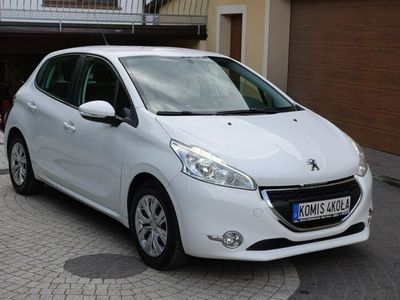 używany Peugeot 208 1.2dm 82KM 2012r. 136 000km