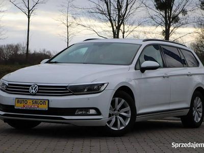 Biały Używany 2018 VW Passat Kombi | 64 900 zł (Drogi)