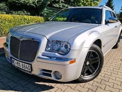 Inny kolor Używany 2005 Chrysler 300C Kombi | 19 900 zł
