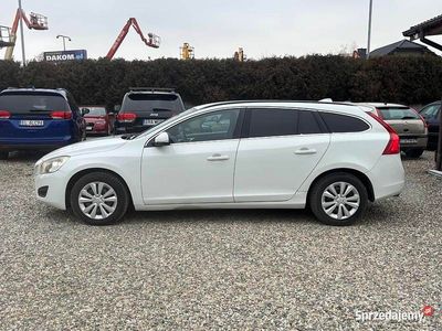 Biały Używany 2011 Volvo V60 Kombi | 23 990 zł (Uczciwa cena)