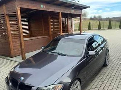 Używany 2006 BMW 330 | 39 000 zł