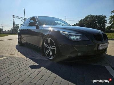 BMW 525
