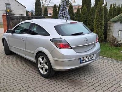 Srebrny Używany 2006 Opel Astra GTC Coupe | 8999 zł (Dobra cena)