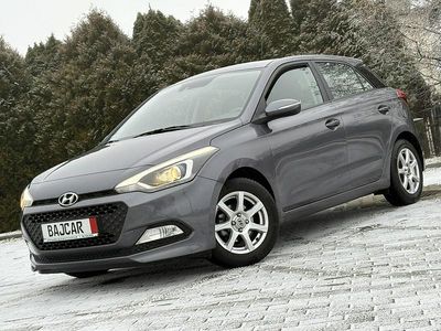 Szary (metalik) Używany 2015 Hyundai i20 Hatchback | 32 777 zł (Dość drogi)