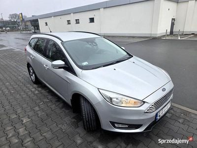 Używany Ford Focus 2016 Srebrny Kombi