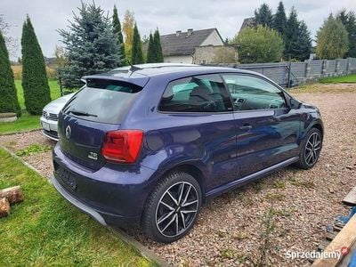 Granatowy Używany 2016 VW Polo R-line Coupe | 17 900 zł
