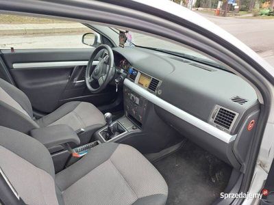 Używany Opel Vectra 2005 Srebrny Hatchback
