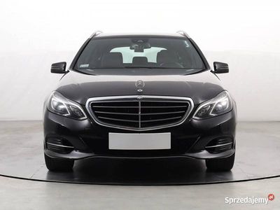 Czarny Używany 2013 Mercedes E200 Kombi | 48 499 zł (Drogi)