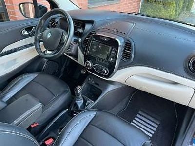 Inny kolor Używany 2018 Renault Captur SUV | 44 900 zł (Uczciwa cena)