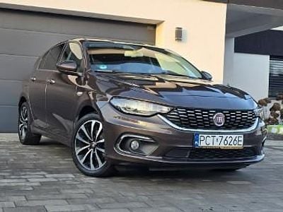 Brązowy (metalik) Używany 2018 Fiat Tipo Lounge Hatchback | 42 990 zł (Uczciwa cena)