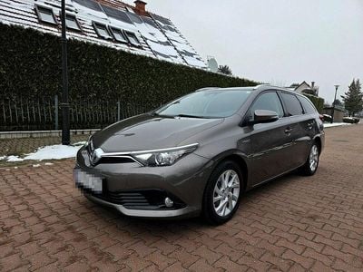 Toyota Auris Hybrid