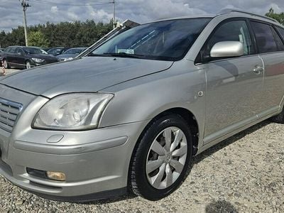 Używany Toyota Avensis 130 KM (95 kW) 2004 Szary (metalik) Kombi