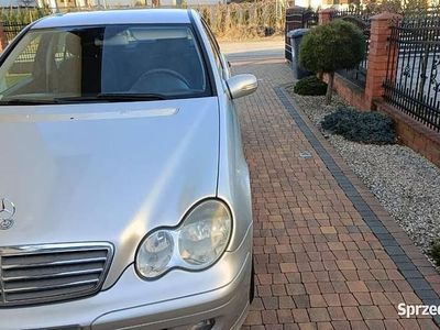 Używany Mercedes C200 2006 Srebrny Sedan/Limuzyna