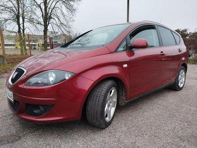 Bordowy Używany 2007 Seat Altea XL Minivan | 12 500 zł