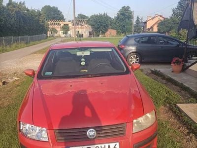 Czerwony Używany 2002 Fiat Stilo Hatchback | 2800 zł