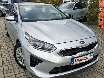 Srebrny (metalik) Używany 2019 Kia Ceed Hatchback | 39 900 zł (Uczciwa cena)